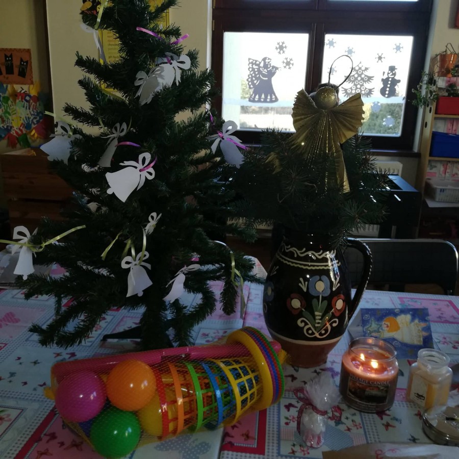 Vánoce ve školní družině