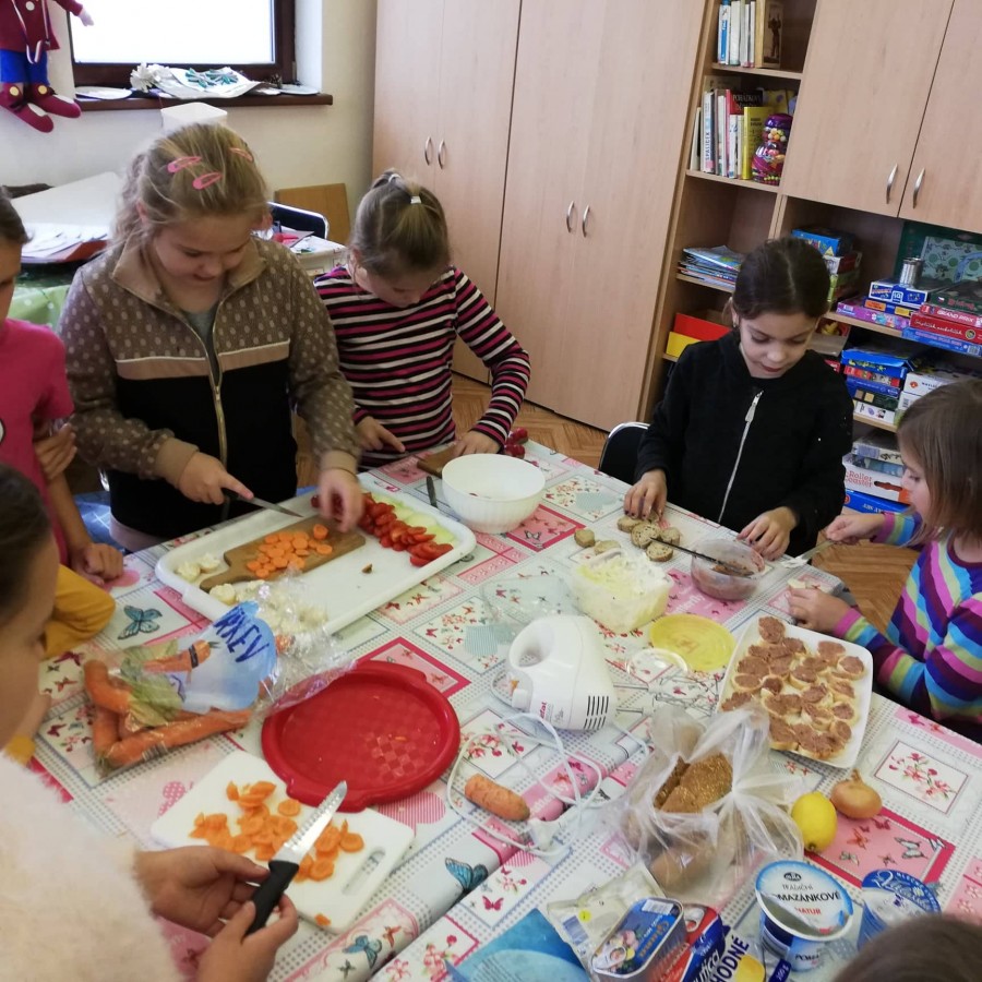 Mlsání v družince