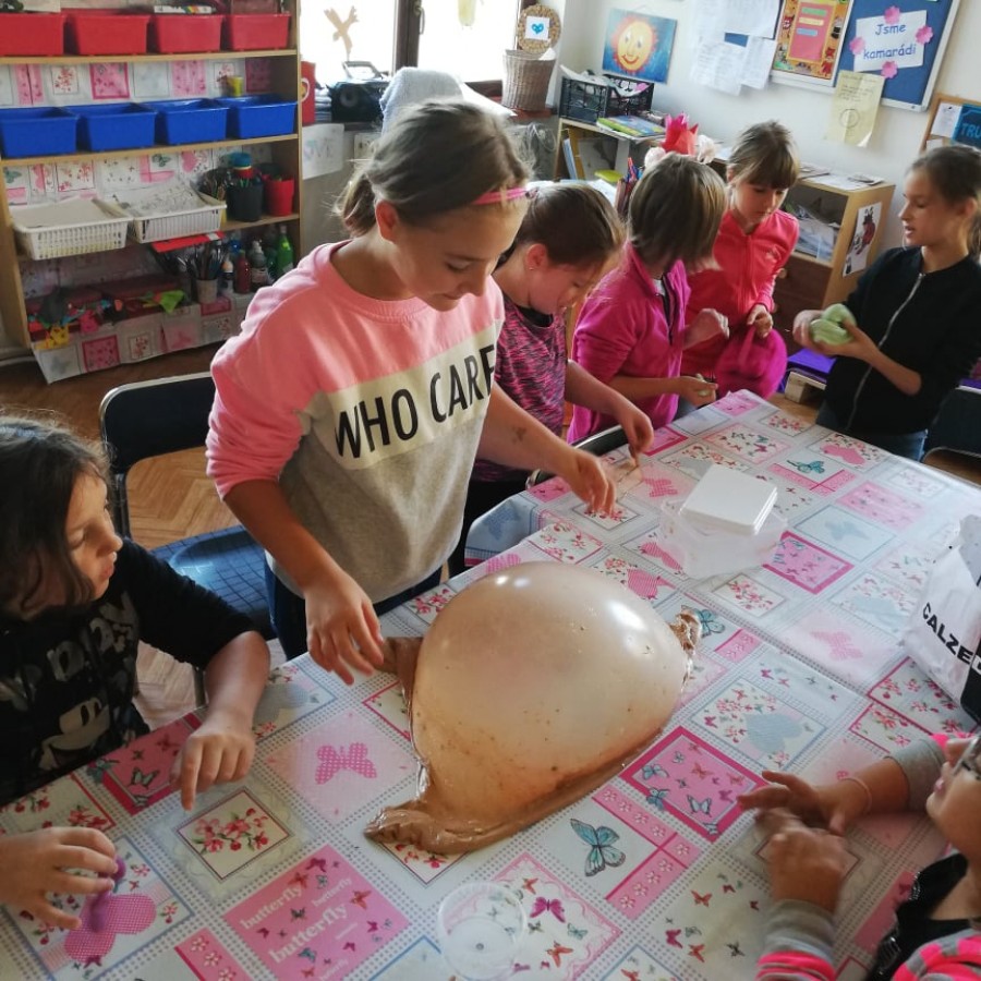 Holčičí týden ve školní družině